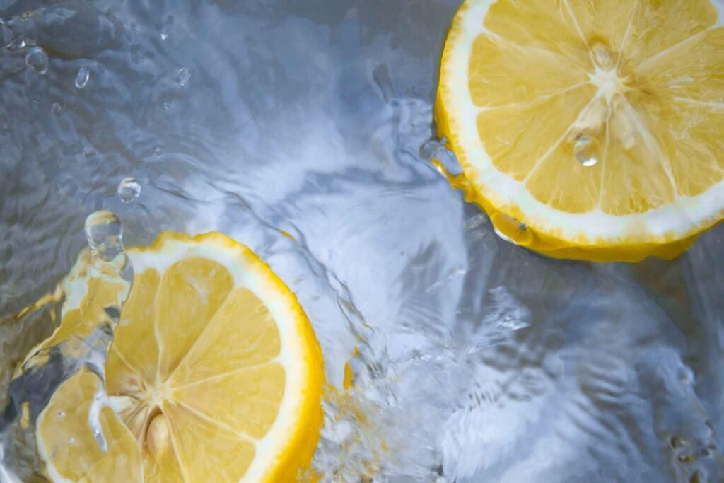Two lemon slices in fresh water.